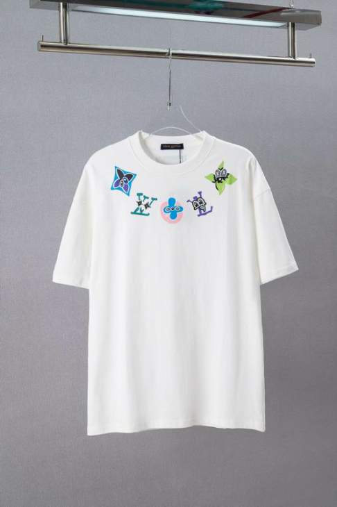 Picture of Louis Vuitton T Shirts Short _SKULVS-XLqqtxQ2107215